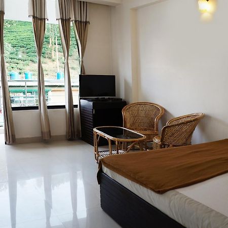 Hotel Royal Nest Vandiperiyar Exterior photo