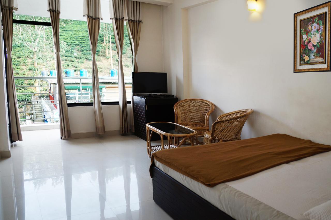 Hotel Royal Nest Vandiperiyar Exterior photo