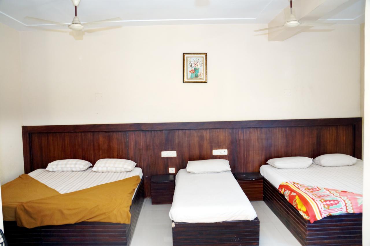 Hotel Royal Nest Vandiperiyar Exterior photo